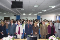 رئيس جامعة بنها يستعرض مشاريع التخرج والأنظمة والتطبيقات الذكية لطلاب كلية التجارة